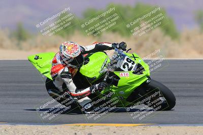 media/Oct-30-2022-CVMA (Sun) [[fb421c3cec]]/Race 10 Supersport Middleweight Shootout/